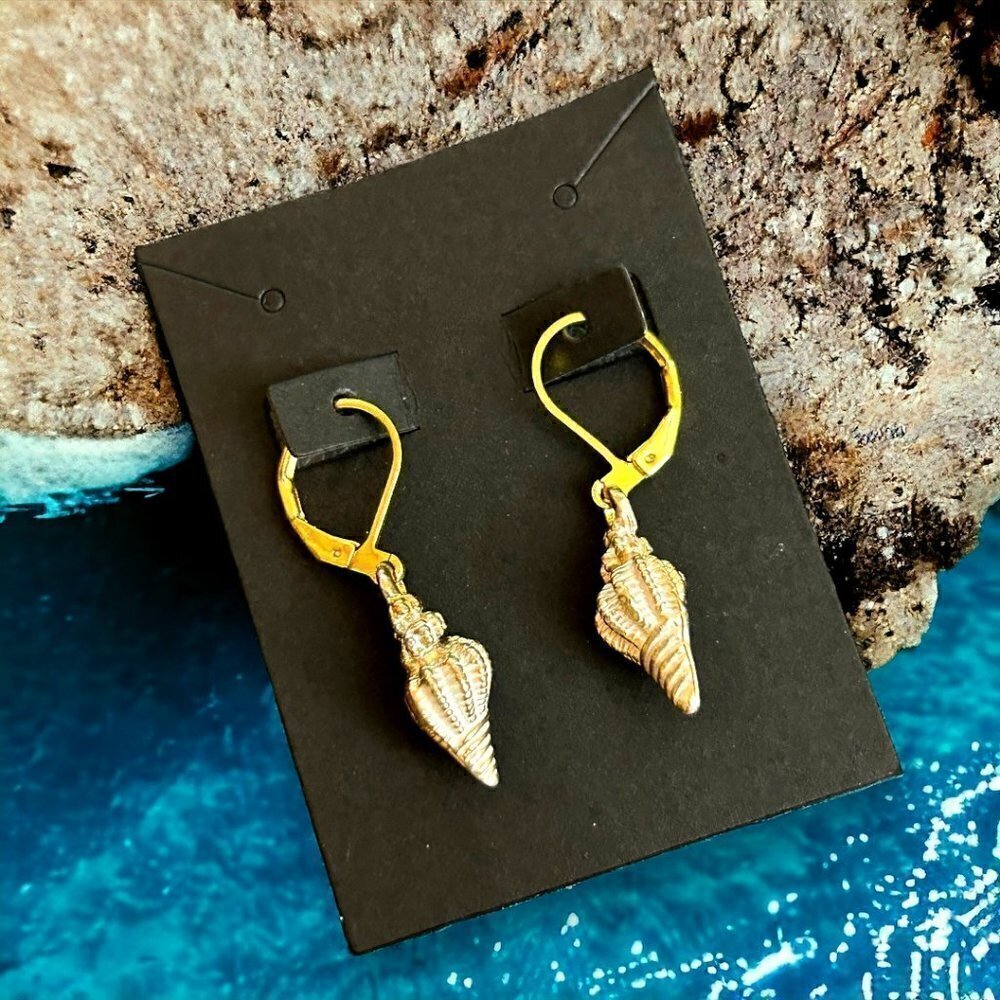 Shell Charm Earrings